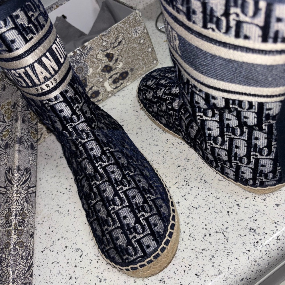 Dior Navy and Cream Espadrilles - Picture 4 of 7